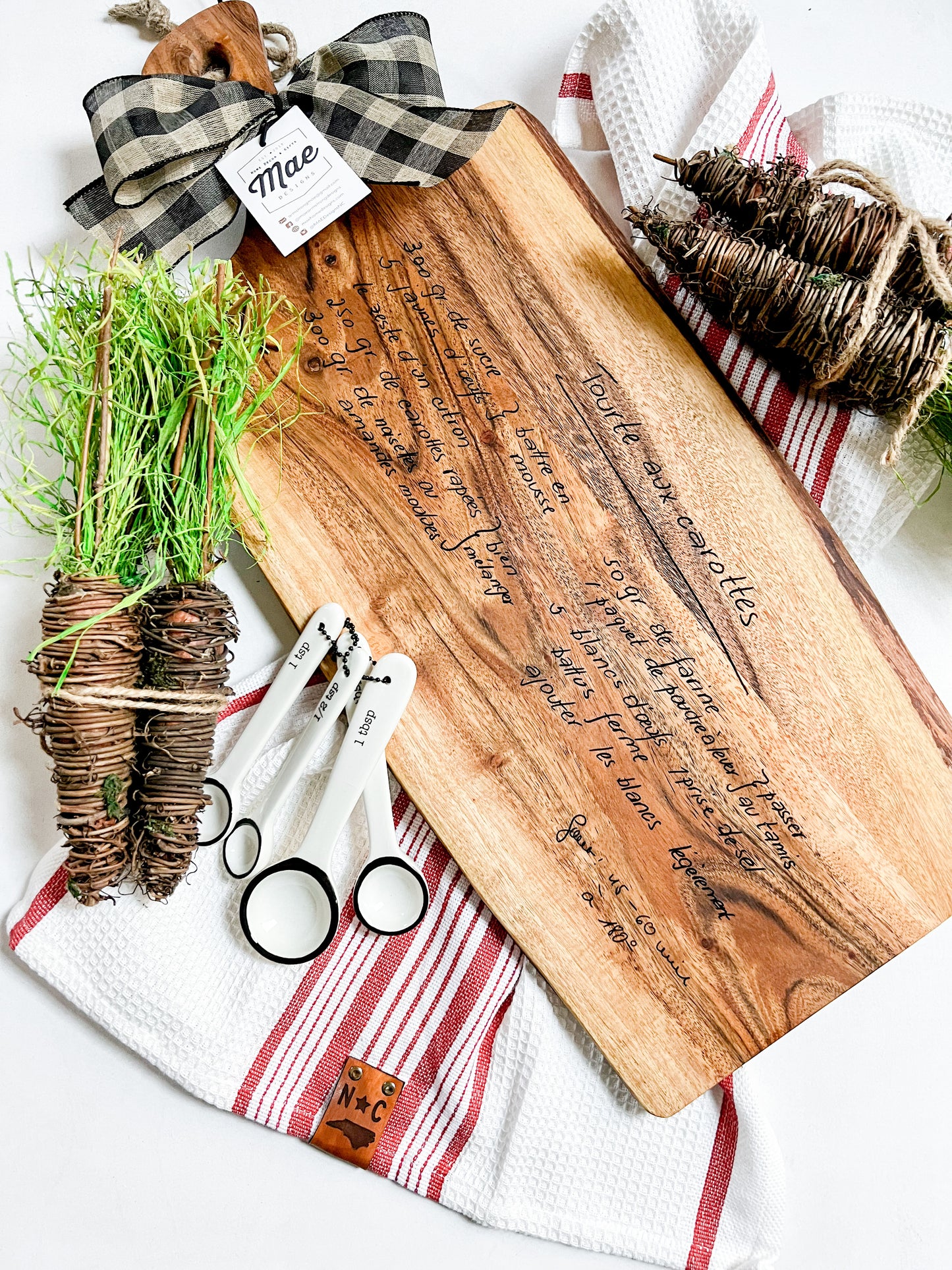 Statement Acacia Live Edge Artisan Serving Board with Handle
